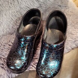 Stylish Black and Blue Women's Clogs